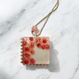 Beautiful Resin flower necklace