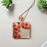 Beautiful Resin flower necklace