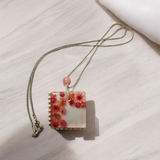 Beautiful Resin flower necklace