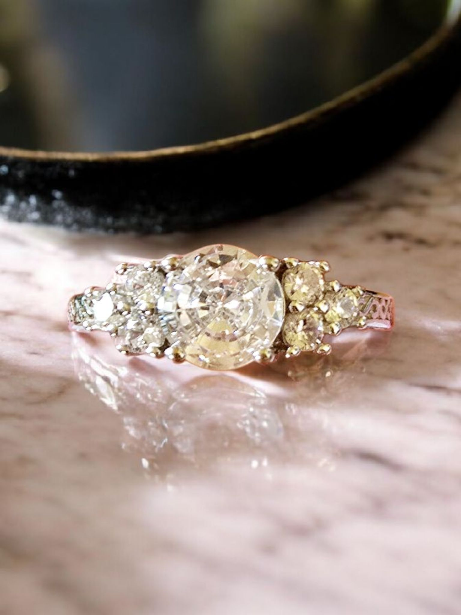 Stunning S925 silver ring with cubic zirconium crystals size 8
