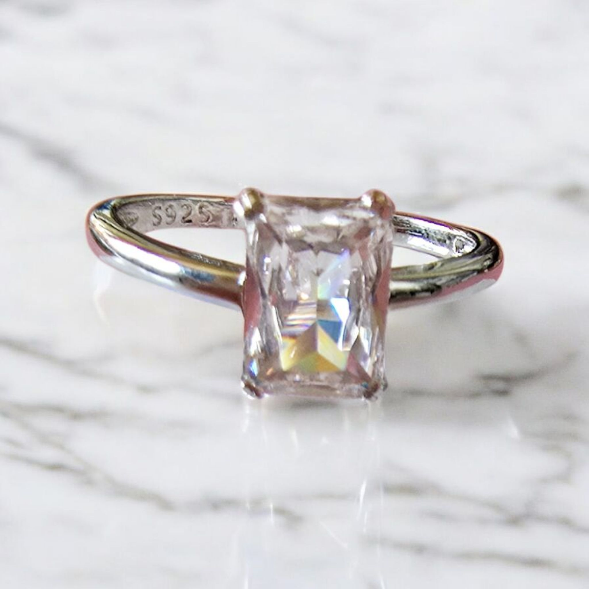 Beautiful S925 silver cubic zirconium ring size 8